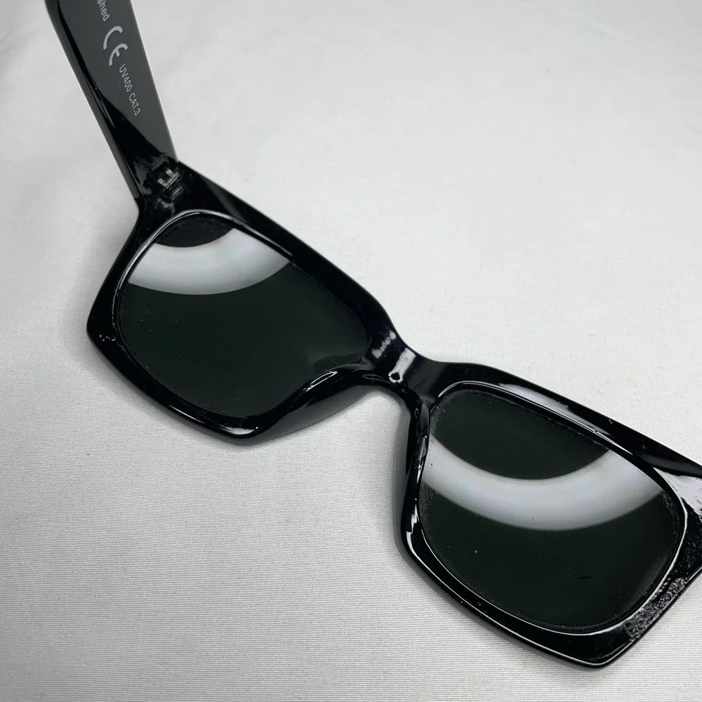 Hitchhiker NY HH1025 Sunglasses Black Square Frame Retro Vintage Style Chic Boho